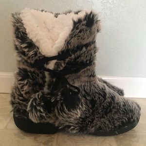 Fur booties